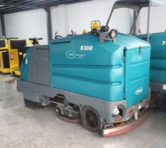 TENNANT 8300